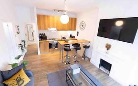 Lovely 2 Bedroom Apartment In Chelsea Sw3