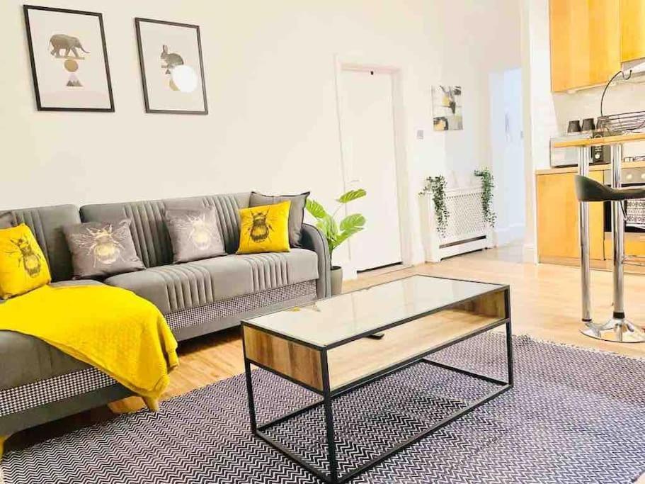 Lovely 2 Bedroom Apartment In Chelsea Sw3 Londres Exterior foto