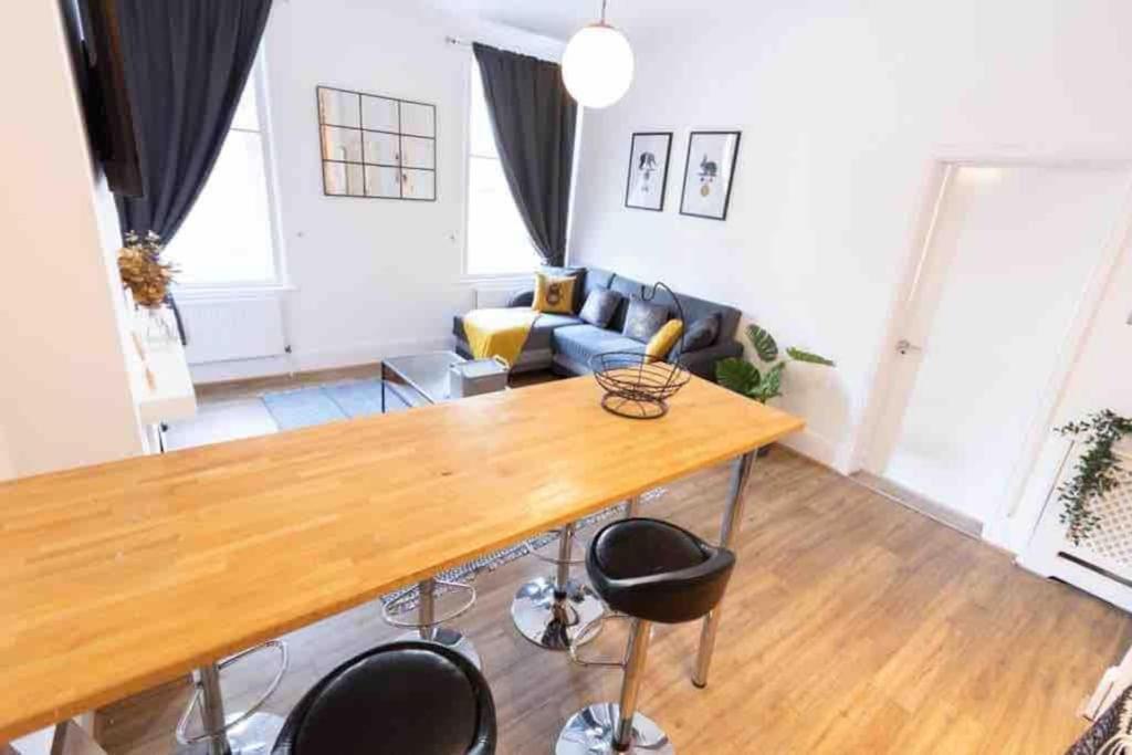 Lovely 2 Bedroom Apartment In Chelsea Sw3 Londres Exterior foto